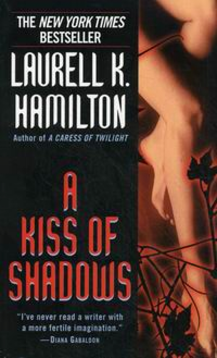 Hamilton L.K. A Kiss of Shadows 